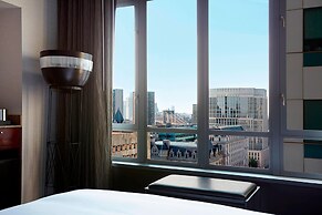 New York Marriott at the Brooklyn Bridge
