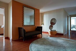 New York Marriott at the Brooklyn Bridge