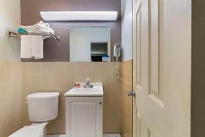 Fort Lauderdale Gardens Inn & Suites