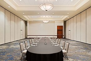 Embassy Suites by Hilton Tampa USF Near Busch Gardens