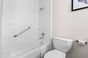 Comfort Suites Denver North - Westminster