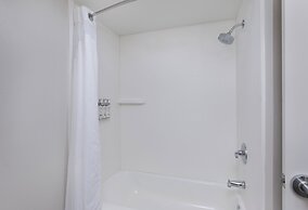 Holiday Inn Express Hurricane by IHG