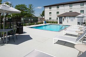 Spark by Hilton Dallas Market Center