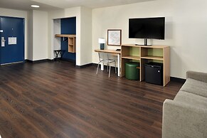 Spark by Hilton Dallas Market Center