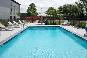 Spark by Hilton Dallas Market Center