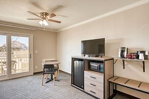 Harbor House Inn Morro Bay