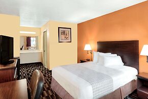 Howard Johnson by Wyndham Modesto Ceres