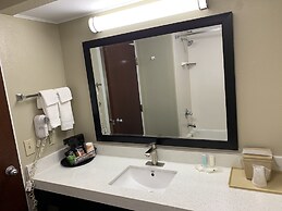 Quality Inn & Suites Canton, GA