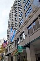 Hampton Inn & Suites Chicago Downtown
