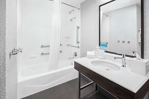 Hampton Inn & Suites Chicago Downtown