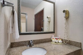 SureStay Plus Hotel by Best Western Tarboro
