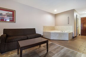 SureStay Plus Hotel by Best Western Tarboro
