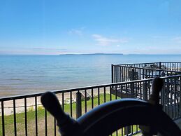 Bavarian Haus Lakefront Inn