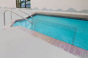 Days Inn by Wyndham Madison NE/Windsor