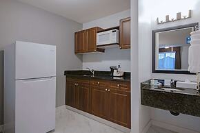 Travelodge by Wyndham Kamloops Mountview