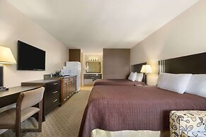 Travelodge by Wyndham Kamloops Mountview