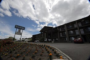 Travelodge by Wyndham Kamloops Mountview