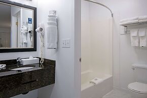 Travelodge by Wyndham Kamloops Mountview