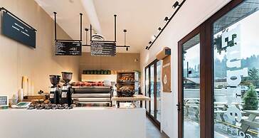 Prestige Lakeside Resort, WorldHotels Elite