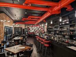 Prestige Lakeside Resort, WorldHotels Elite