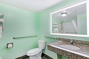 Clarion Inn Des Moines Airport