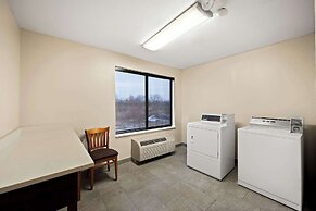 Comfort Inn & Suites Decatur - Forsyth