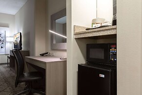 Wingate by Wyndham Charlotte Speedway/Concord