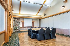 AmericInn by Wyndham Chamberlain - Conference Center