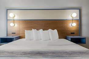 AmericInn by Wyndham Chamberlain - Conference Center