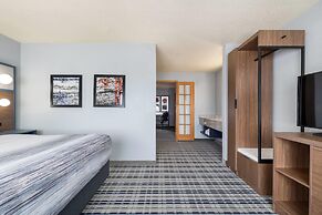 AmericInn by Wyndham Chamberlain - Conference Center
