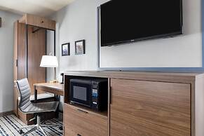 AmericInn by Wyndham Chamberlain - Conference Center