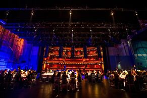 Loews Hollywood Hotel