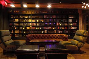 Loews Hollywood Hotel