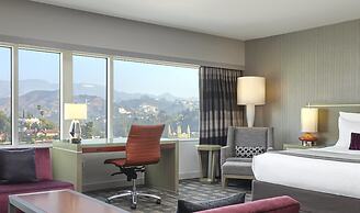 Loews Hollywood Hotel