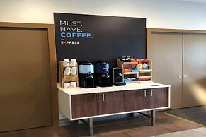 Holiday Inn Express & Suites Albany by IHG