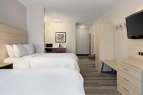 Holiday Inn Express Hotel & Suites Saginaw, an IHG Hotel