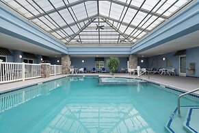 Holiday Inn Express Hotel & Suites Saginaw, an IHG Hotel