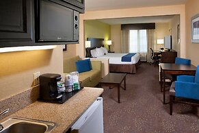Holiday Inn Express Hotel & Suites Saginaw by IHG