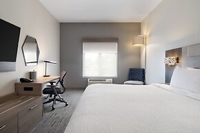 Holiday Inn Express Hotel & Suites Saginaw by IHG