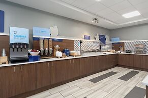 Holiday Inn Express Hotel & Suites Saginaw by IHG