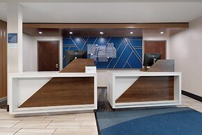 Holiday Inn Express Hotel & Suites Saginaw by IHG