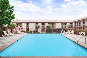 Super 8 by Wyndham Oxford