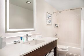 Four Points by Sheraton Hotel & Suites San Francisco Airport