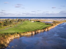Rodd Crowbush Golf & Beach Resort