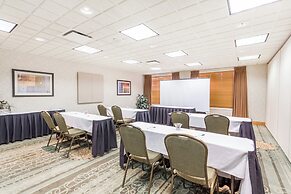 Wingate by Wyndham Calgary