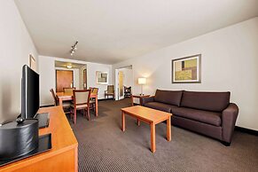 Wingate by Wyndham Calgary