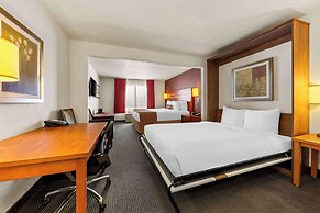 Wingate by Wyndham Calgary