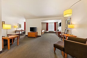 Wingate by Wyndham Calgary