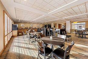 Wingate by Wyndham Calgary