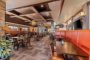 Wingate by Wyndham Calgary